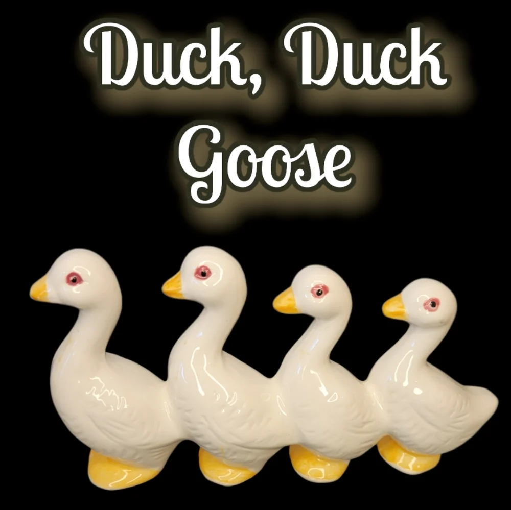 Vtg 4 In A Row Porcelain Geese Goose Duck